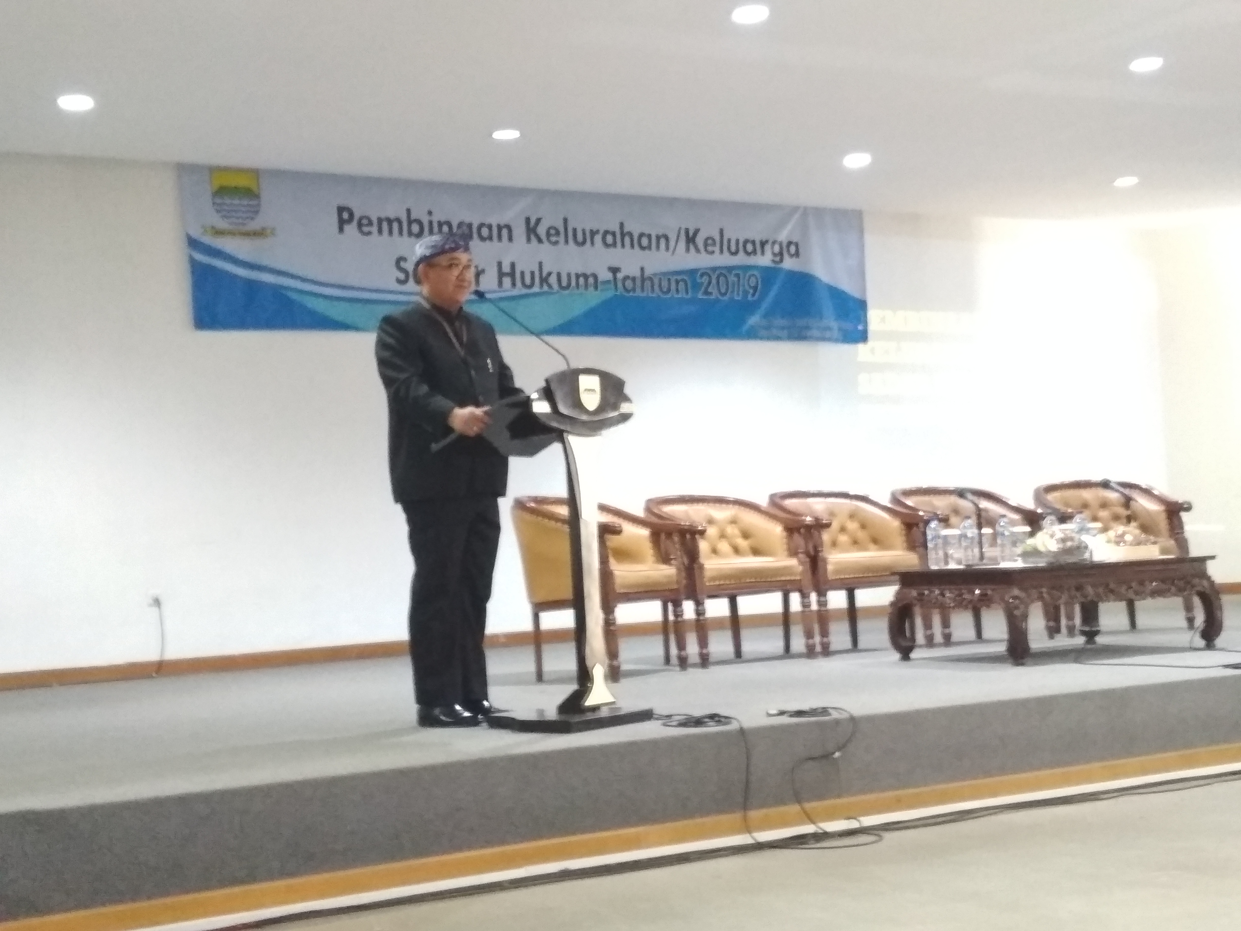 Preview PEMBINAAN KELURAHAN KELUARGA SADAR HUKUM TAHUN 2019. RABU, 11 DESEMBER 2019.