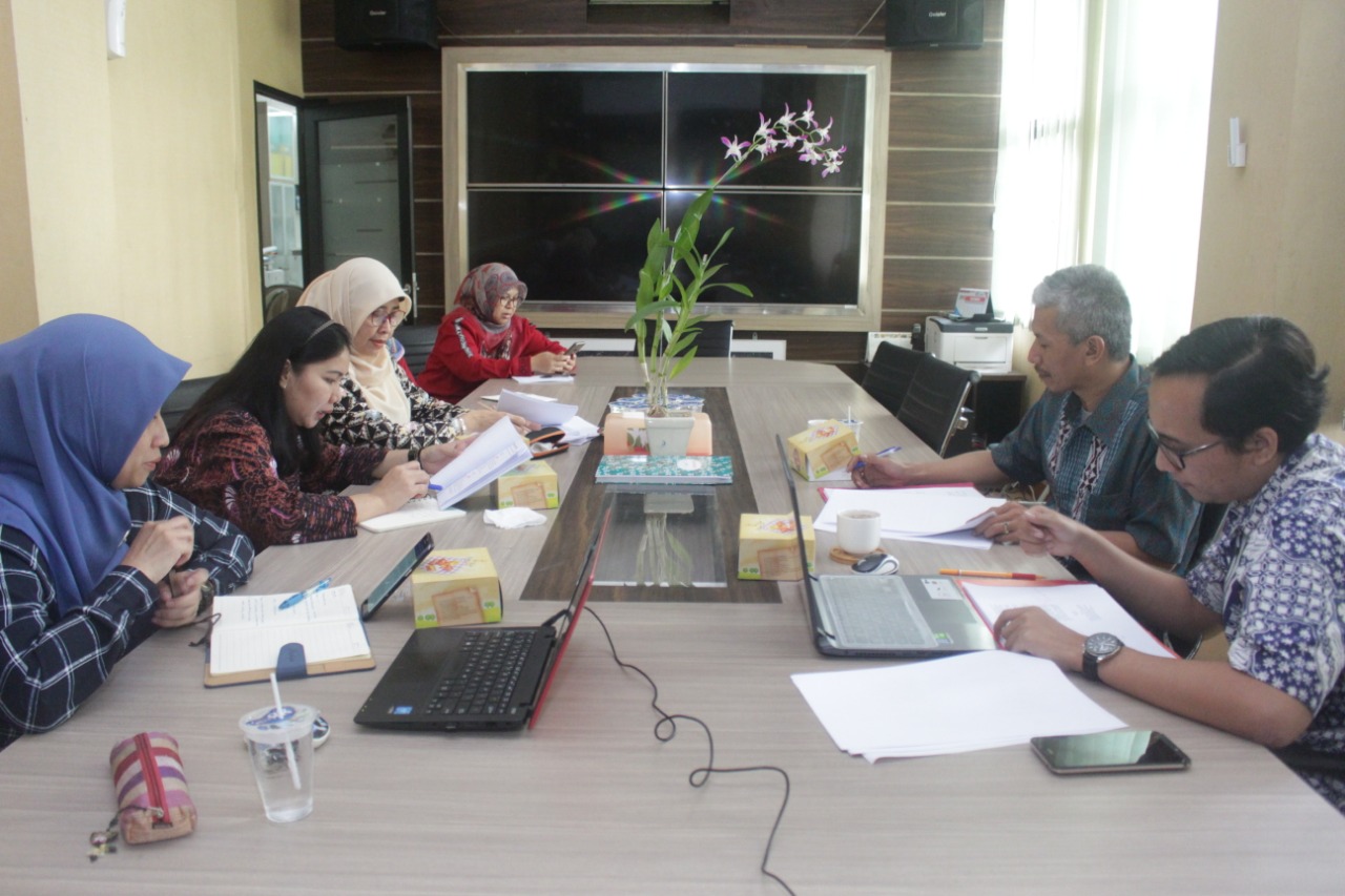 Preview RAPAT PEMBAHASAN FASILITASI RAPERDA PELINDUNGAN DAN PEMENUHAN HAK PENYANDANG DISABILITAS. JUMAT, 20 DESEMBER 2019.